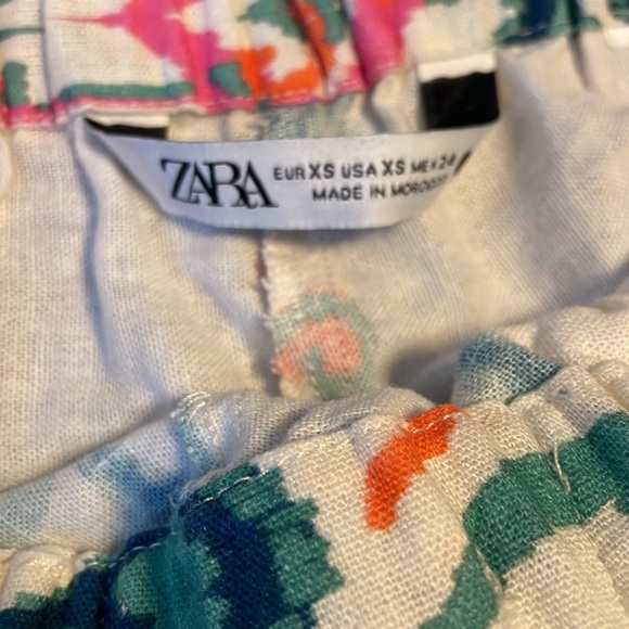 Zara Printed Shorts - Picture 3 of 3